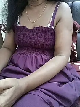 Snapshot of Tamil_Vishalini chatting on 06-27-26, 05:56 Tamil Vishalini online show from 06-27-26, 05:56
