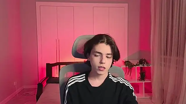 b0y fantasy online show from 01-20-25, 07:57