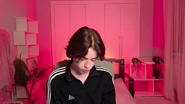 b0y fantasy online show from 02-03-25, 05:24