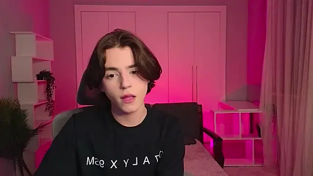 b0y fantasy online show from 02-11-25, 06:33