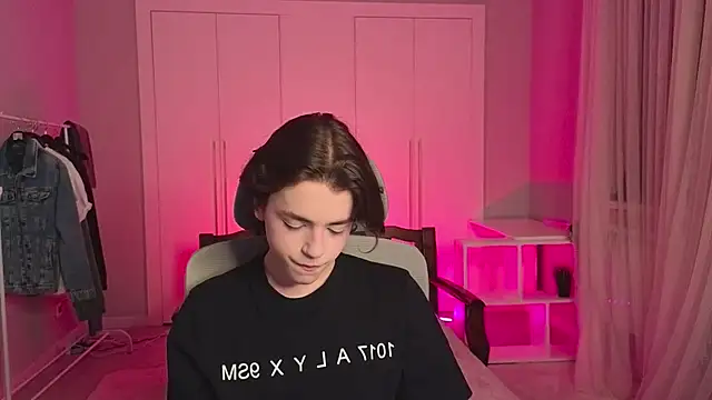 b0y fantasy online show from 02-18-25, 06:04