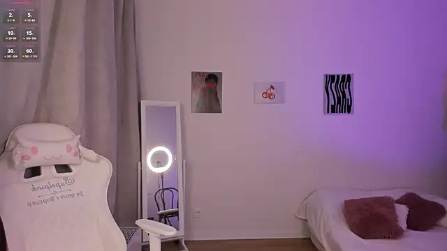 Snapshot of MiaVixxen chatting on 02-01-25, 09:21 MiaVixxen online show from 02-01-25, 09:21