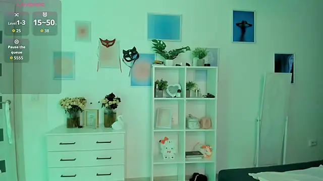 Snapshot of MiaVixxen chatting on 10-02-25, 04:41 MiaVixxen online show from 10-02-25, 04:41