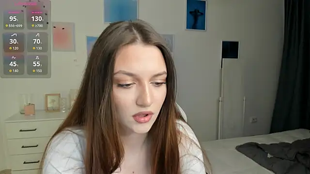 Snapshot of MiaVixxen chatting on 10-19-25, 05:08 MiaVixxen online show from 10-19-25, 05:08