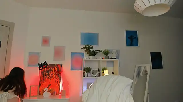 Snapshot of MiaVixxen chatting on 10-25-25, 04:42 MiaVixxen online show from 10-25-25, 04:42