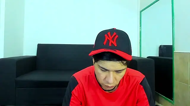 Snapshot of anyelo_waller chatting on 03-16-25, 12:00 anyelo waller online show from 03-16-25, 12:00