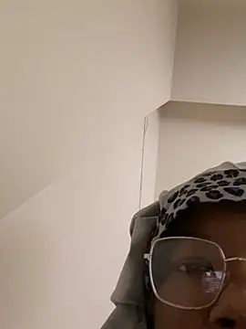 DamnBubbles online show from 01-15-25, 04:43