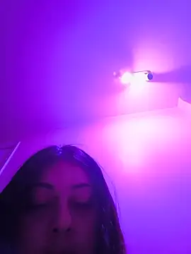 Snapshot of Americ44 chatting on 06-15-26, 11:12 Americ44 online show from 06-15-26, 11:12