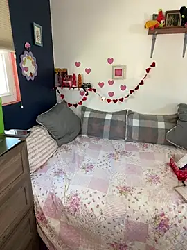 thigh hi online show from 02-17-25, 05:43