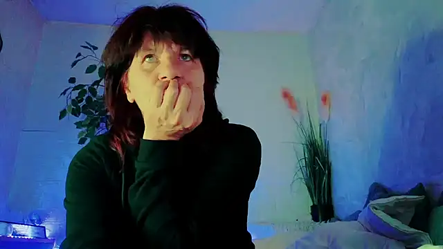 Snapshot of roxyyyrose chatting on 11-14-25, 08:40 roxyyyrose online show from 11-14-25, 08:40