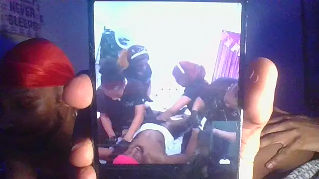 Snapshot of PlayboySavageX chatting on 02-18-25, 12:37 PlayboySavageX online show from 02-18-25, 12:37