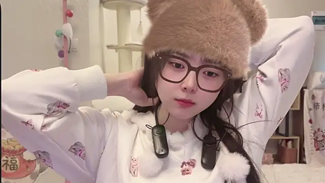 Chenjing0 online show from 01-13-26, 04:40