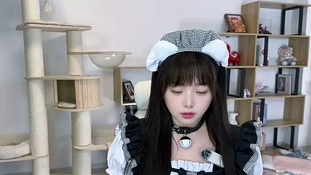 Chenjing0 online show from 04-30-26, 01:17