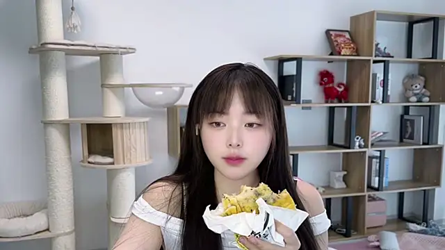 Chenjing0 online show from 05-01-26, 05:01