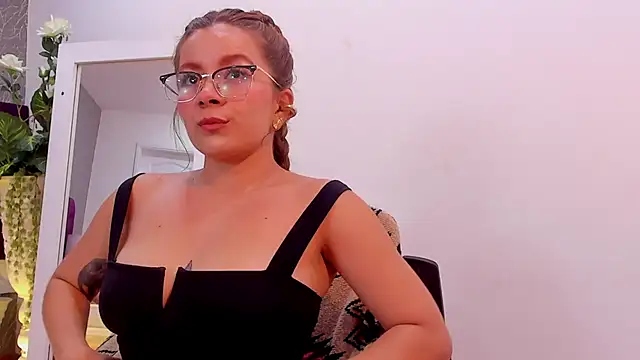 LiaCathaleya online show from 03-12-25, 07:49