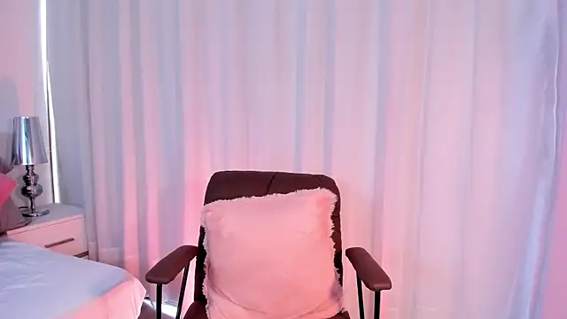 LiaCathaleya online show from 02-11-26, 05:29