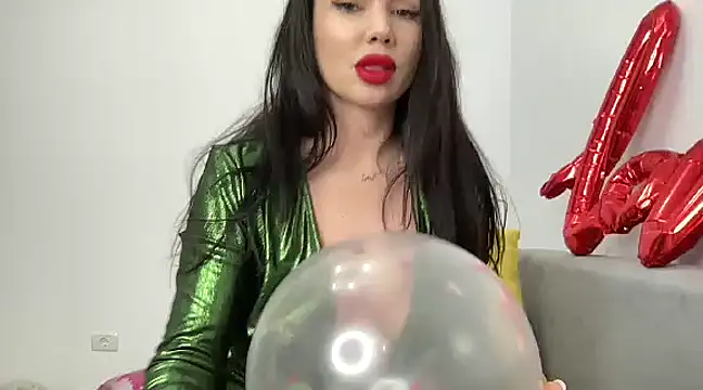 Snapshot of JasmineBlade chatting on 02-10-25, 05:30 JasmineBlade online show from 02-10-25, 05:30