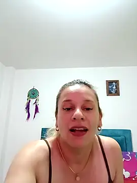 Snapshot of sofi_saliva2511 chatting on 01-06-25, 11:20 sofi saliva2511 online show from 01-06-25, 11:20