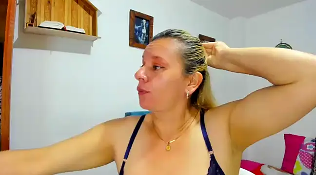 Snapshot of sofi_saliva2511 chatting on 01-15-25, 02:35 sofi saliva2511 online show from 01-15-25, 02:35