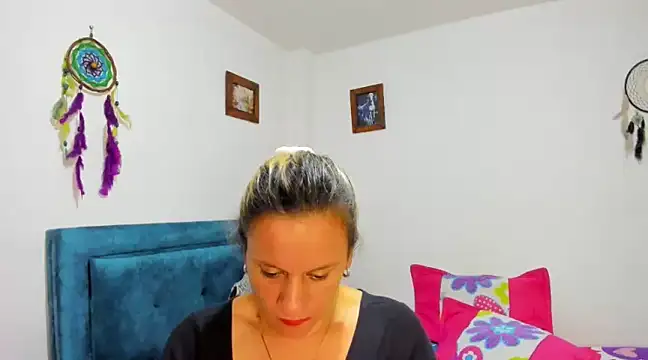 Snapshot of sofi_saliva2511 chatting on 03-02-25, 12:09 sofi saliva2511 online show from 03-02-25, 12:09
