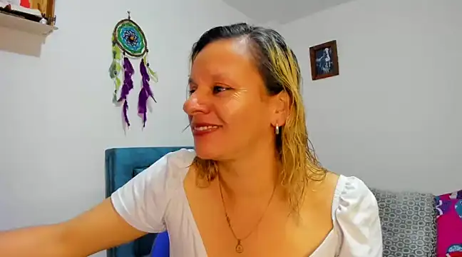 Snapshot of sofi_saliva2511 chatting on 03-08-25, 11:28 sofi saliva2511 online show from 03-08-25, 11:28