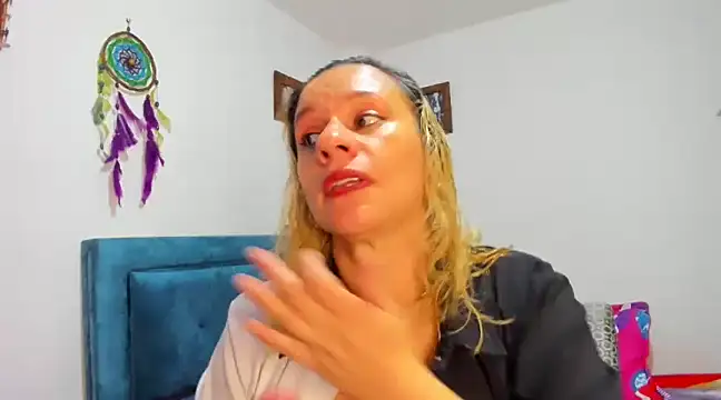 Snapshot of sofi_saliva2511 chatting on 03-10-25, 06:23 sofi saliva2511 online show from 03-10-25, 06:23