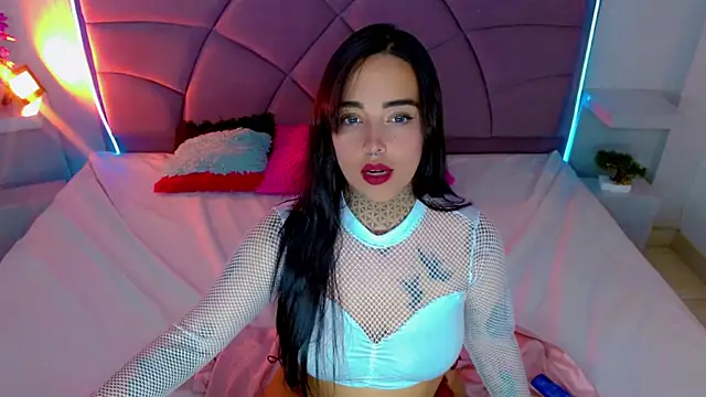 Carolaine01 online show from 10-05-25, 08:07