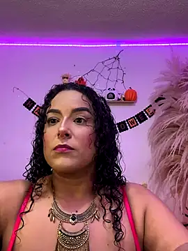 ariadna cooper online show from 10-22-25, 04:57