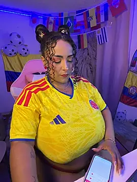 ariadna cooper online show from 06-18-26, 03:07