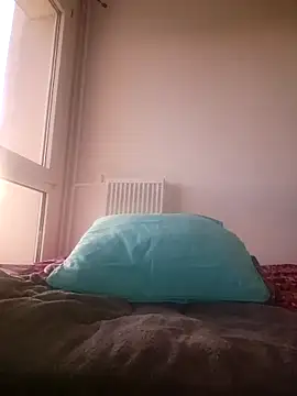 Snapshot of SelfSoleil chatting on 11-30-25, 04:22 SelfSoleil online show from 11-30-25, 04:22