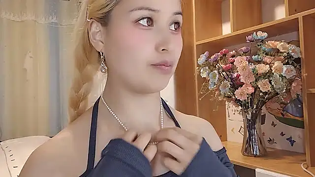 Lucky-xiuxiu online show from 03-20-25, 01:48