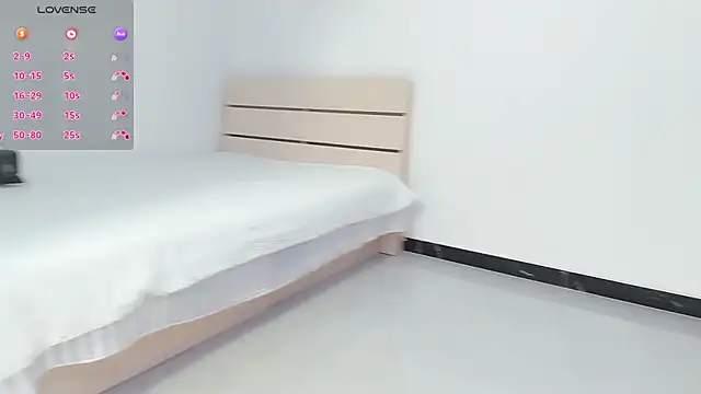 Lucky-xiuxiu online show from 10-31-25, 02:18