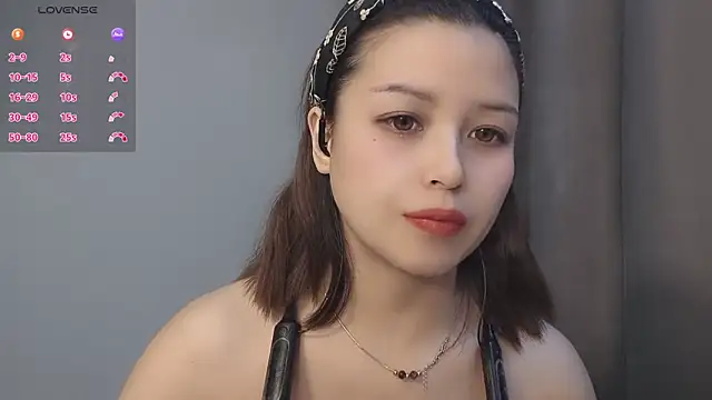 Lucky-xiuxiu online show from 12-03-25, 01:53