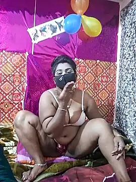 Snapshot of SEXY-CHAHAT chatting on 01-21-25, 10:41 SEXY-CHAHAT online show from 01-21-25, 10:41