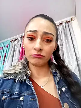 Snapshot of BELLA--26 chatting on 01-23-25, 05:21 BELLA--26 online show from 01-23-25, 05:21