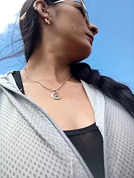 Snapshot of BELLA--26 chatting on 01-26-25, 02:52 BELLA--26 online show from 01-26-25, 02:52