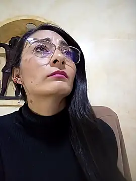 Snapshot of BELLA--26 chatting on 02-06-25, 11:15 BELLA--26 online show from 02-06-25, 11:15