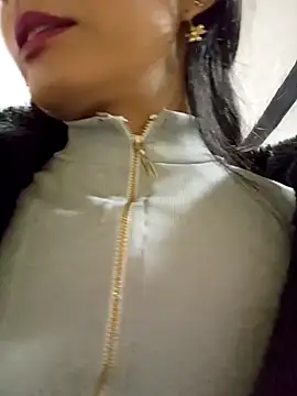 Snapshot of BELLA--26 chatting on 02-07-25, 08:42 BELLA--26 online show from 02-07-25, 08:42