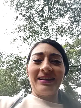 Snapshot of BELLA--26 chatting on 02-09-25, 02:50 BELLA--26 online show from 02-09-25, 02:50