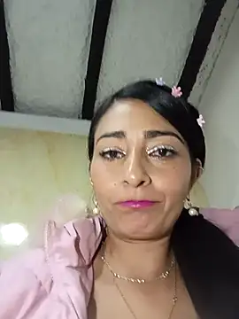 Snapshot of BELLA--26 chatting on 02-11-25, 10:39 BELLA--26 online show from 02-11-25, 10:39