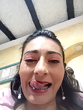 Snapshot of BELLA--26 chatting on 02-15-25, 08:33 BELLA--26 online show from 02-15-25, 08:33