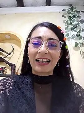 Snapshot of BELLA--26 chatting on 02-20-25, 11:21 BELLA--26 online show from 02-20-25, 11:21