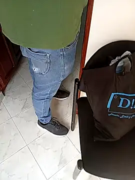 Snapshot of BELLA--26 chatting on 02-26-25, 09:05 BELLA--26 online show from 02-26-25, 09:05