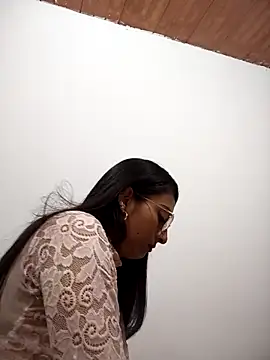 Snapshot of BELLA--26 chatting on 03-10-25, 05:29 BELLA--26 online show from 03-10-25, 05:29