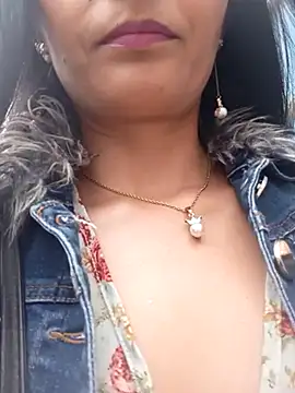 Snapshot of BELLA--26 chatting on 03-14-25, 02:30 BELLA--26 online show from 03-14-25, 02:30