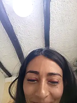 Snapshot of BELLA--26 chatting on 03-18-25, 08:04 BELLA--26 online show from 03-18-25, 08:04