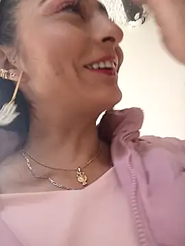 Snapshot of BELLA--26 chatting on 03-20-25, 03:14 BELLA--26 online show from 03-20-25, 03:14