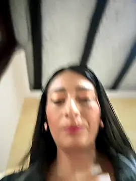 Snapshot of BELLA--26 chatting on 10-04-25, 02:48 BELLA--26 online show from 10-04-25, 02:48