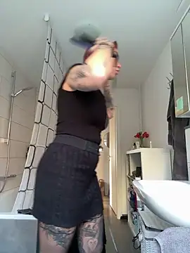 Mia-Fuchs online show from 03-09-25, 07:34