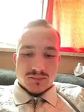 Snapshot of frankthefuck69 chatting on 03-11-25, 02:07 frankthefuck69 online show from 03-11-25, 02:07